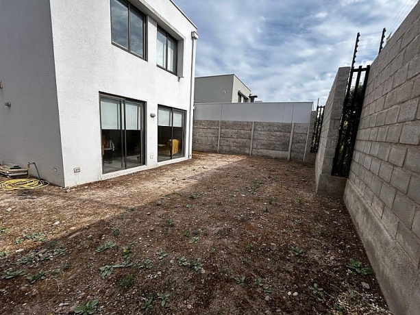 CASA EN CONDOMINIO BUIN - VENTA